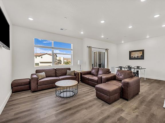 3rd image of 5801 S Garnet Dr #7201