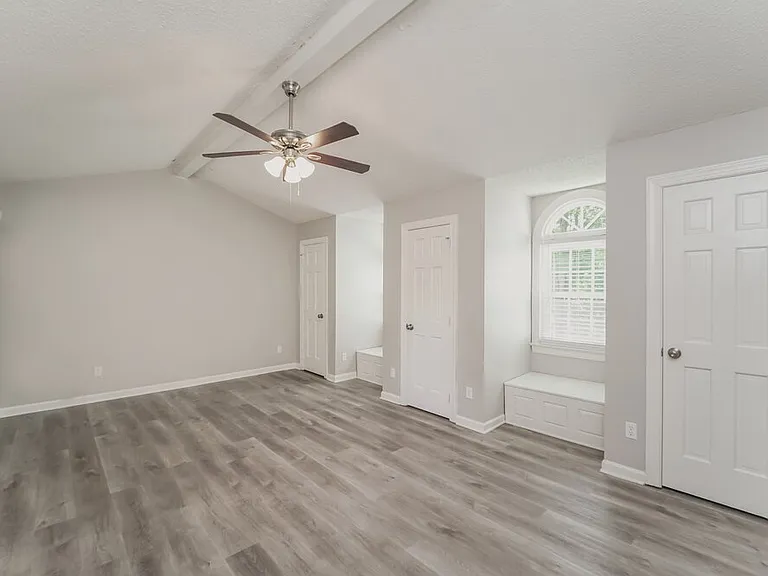 2305 Whispering Spring Dr — Photo 10