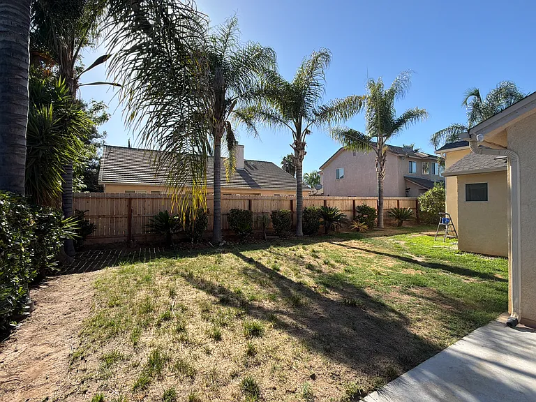 6295 N Babigian Ave — Photo 14
