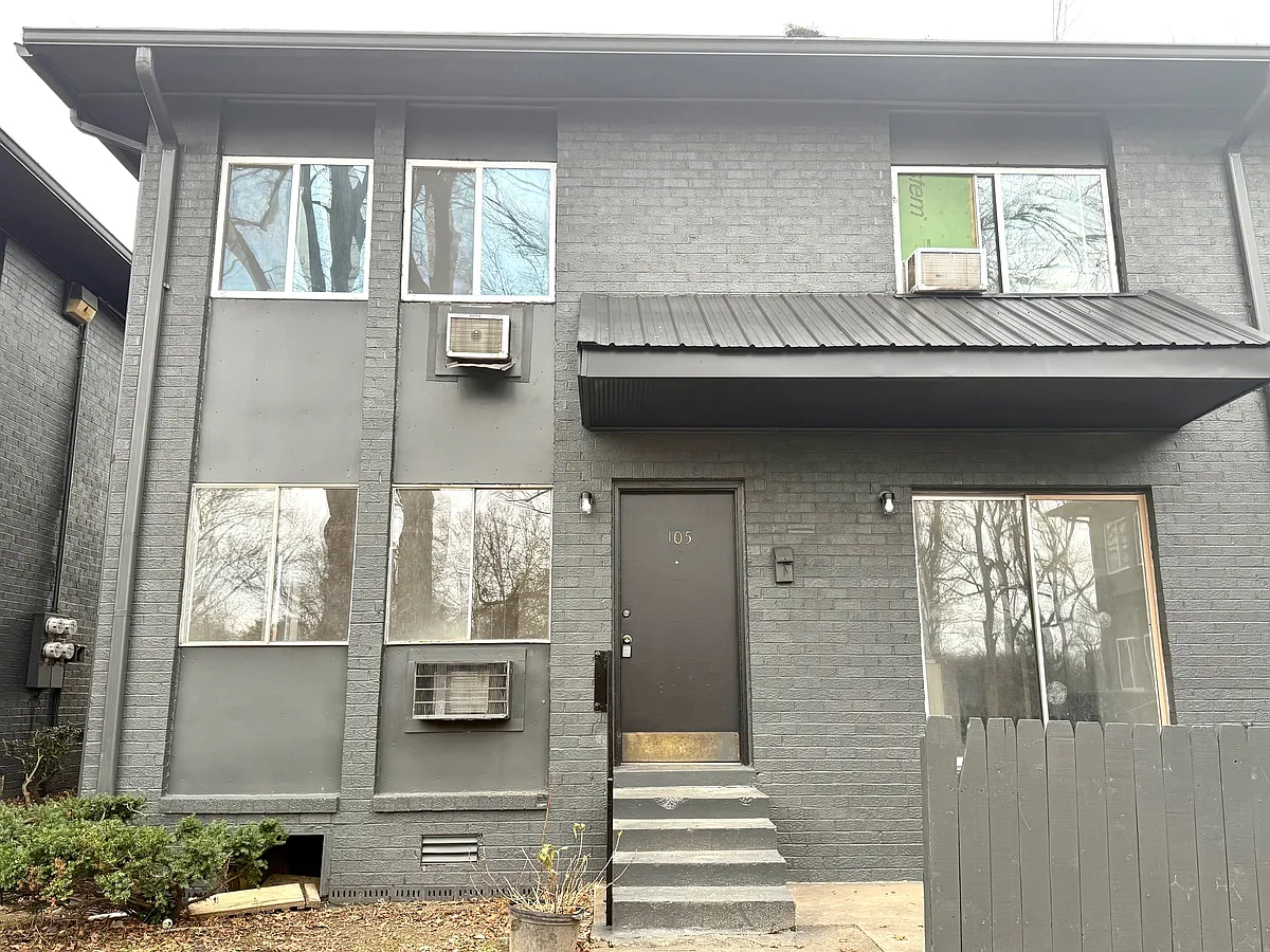 Building Photo - 550 Harding Pl #B105