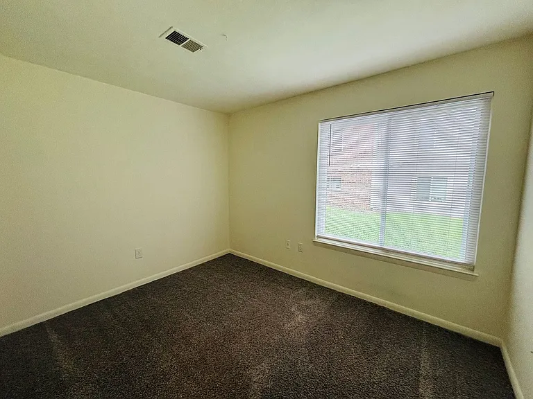 1208B University Ter — Photo 8