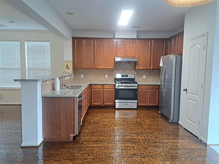 13134 Stratford Skies Ln — Photo 10