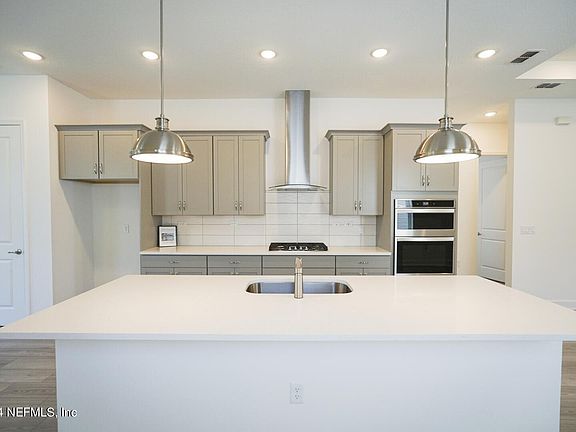 5th image of 56 AMBERWOOD Drive