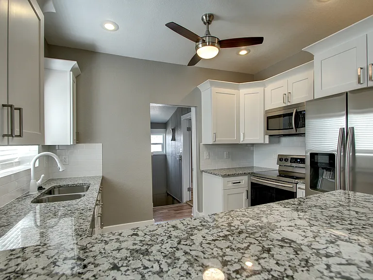 1385 S Logan St — Photo 8