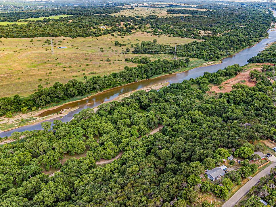 1st image of River View Ct
