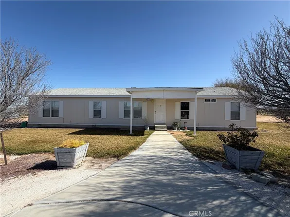 36633 Hidden River Rd, Barstow, CA 92347