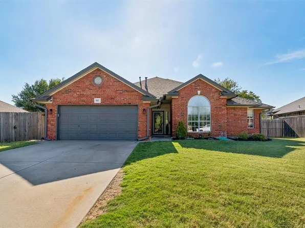 907 Ruby Ln, Midwest City, OK 73130