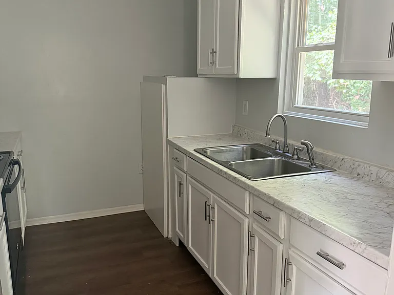 1566 Harper St — Photo 3