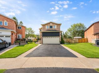 62 Atkins Cir, Brampton, ON L6X 4B5