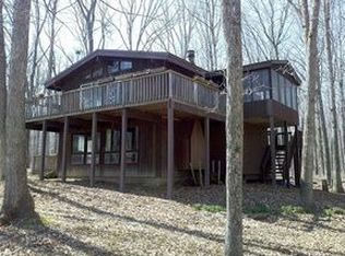 164 Lake View Cir, Hawley, PA 18428