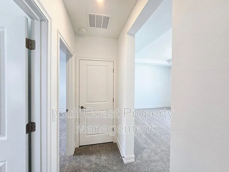 11757 71st Ave E — Photo 24
