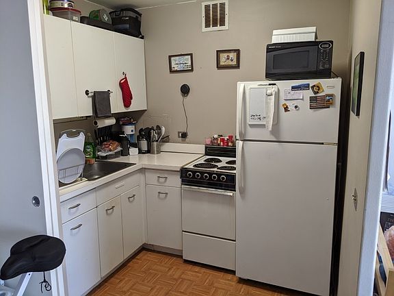 4th image of 2400 N Lakeview Ave APT 814