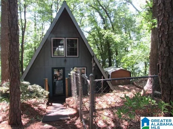 230 River Terrace Dr, Talladega, AL 35160