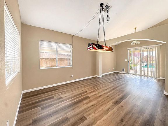2nd image of 821 Cypress Ln
