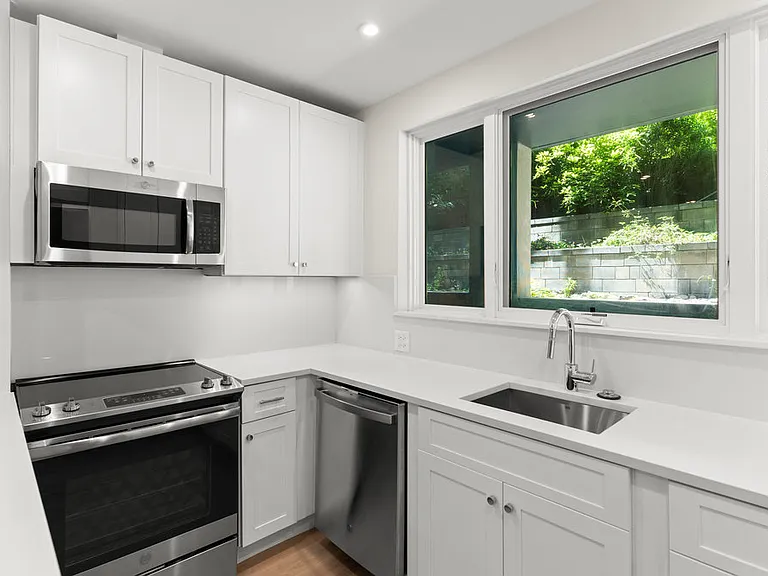 3016 Dumbarton St NW #101 — Photo 22