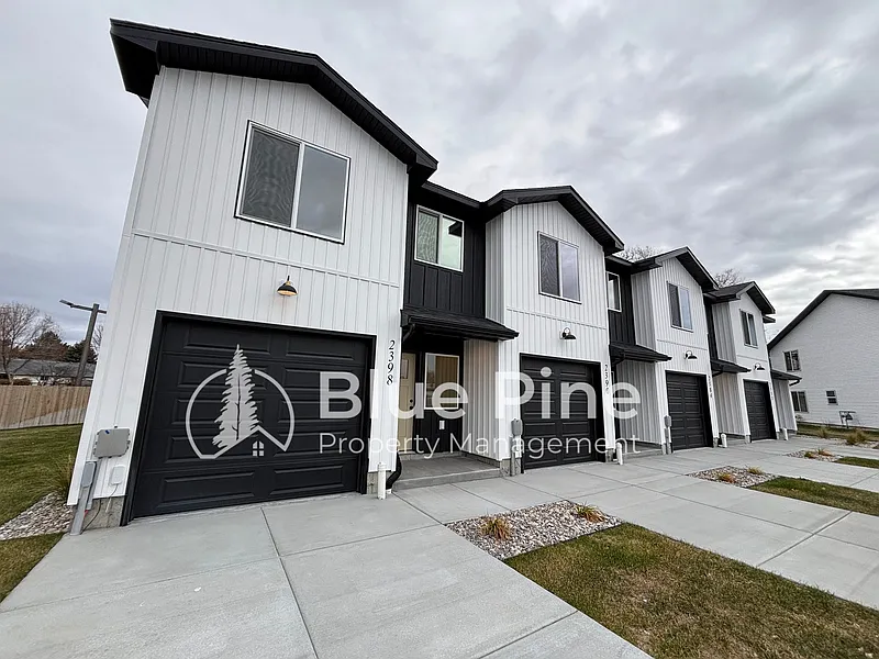 Building Photo - 2390 Caliber Pl #1