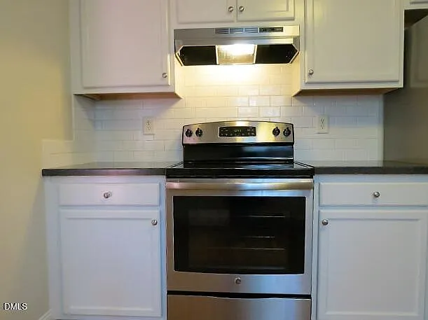 10 Knightsbridge Ct — Photo 9