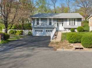 204 Gaylord Dr, Collinsville, IL