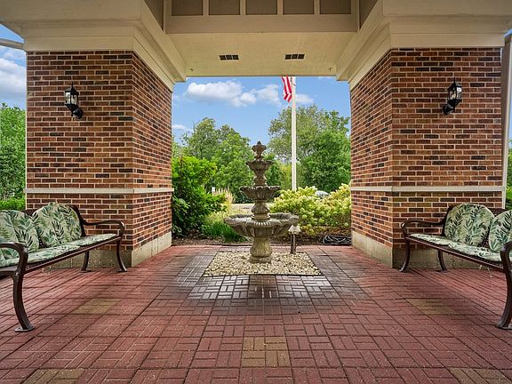 4th image of 801 N McLean Blvd APT 330