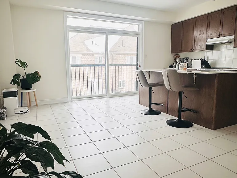 255 Tennant Cir — Photo 16