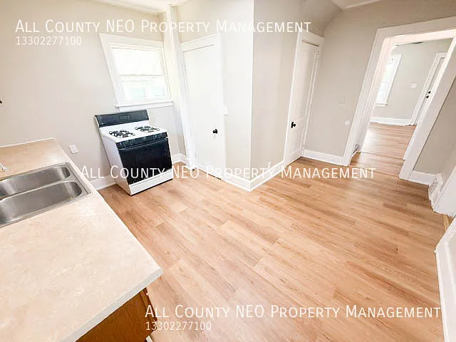 549 Wildwood Ave — Photo 5