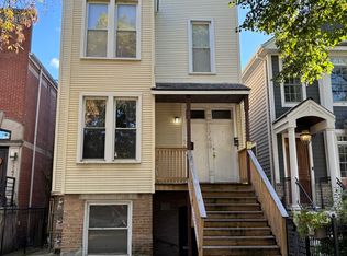 1749 W Barry Ave, Chicago, IL 60657