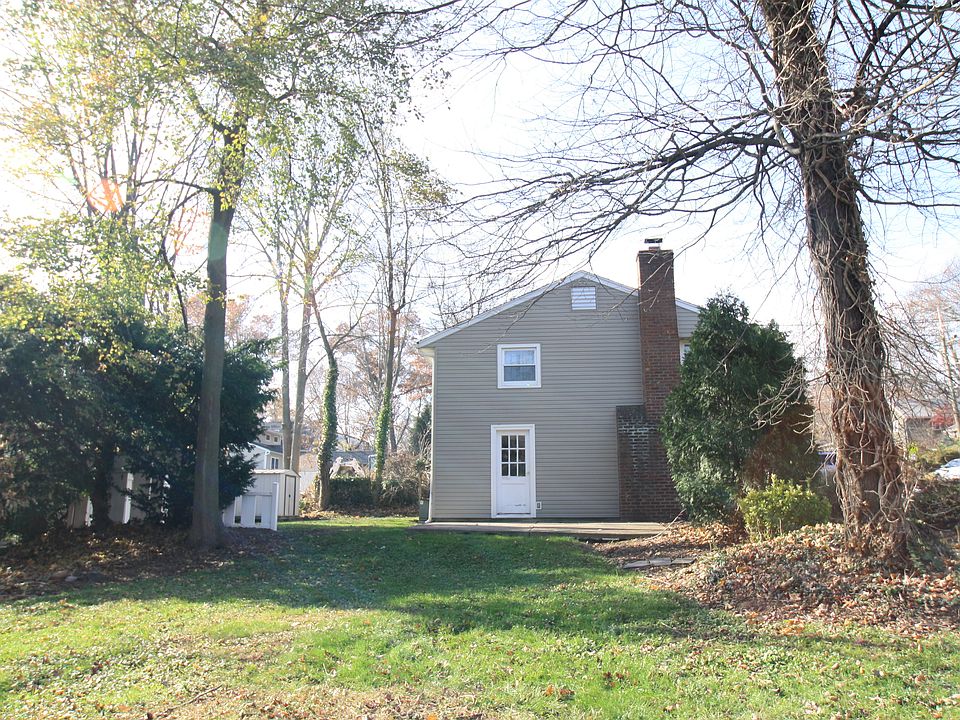 2nd image of 134 E Prospect St