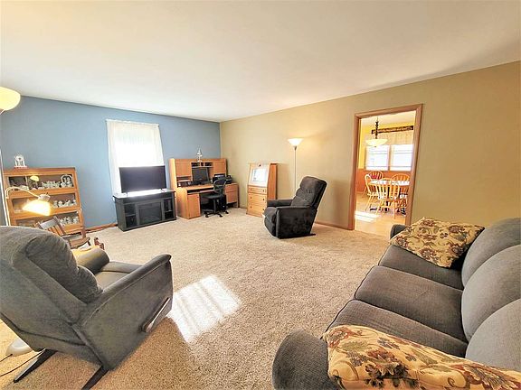 5th image of 2515 Karen Dr