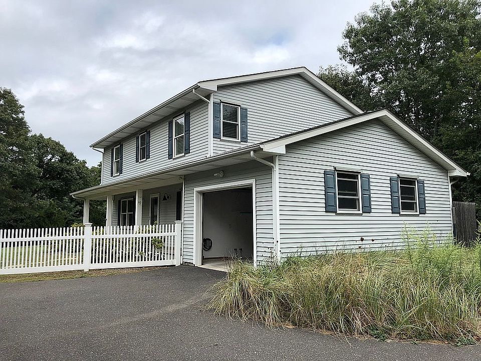 1st image of 10 Bayview Ave