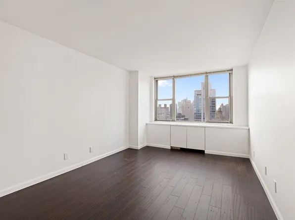 444 East 86th Street image 8 of 12