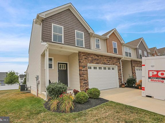 4th image of 28 Hubbardton Ct