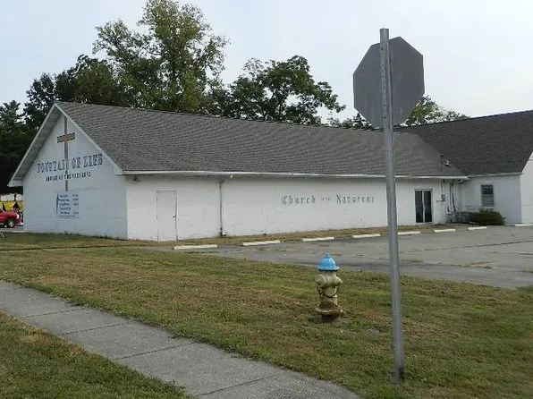 120 North St, Fairfield, IL 62837