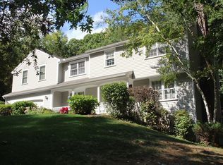 1 Pocumtuck Dr, South Deerfield, MA 01373