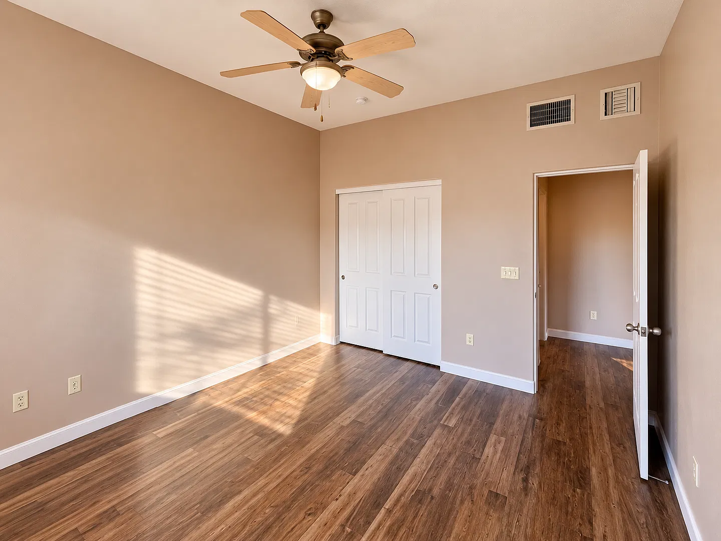 1443 W. Kilburn St. — Photo 2