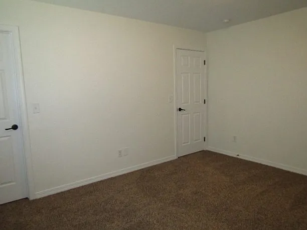 1572 W 540 N — Photo 13
