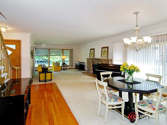 Living Room / Dining Room