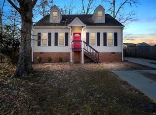 1318 Twilight Ln, North Chesterfield, VA 23235