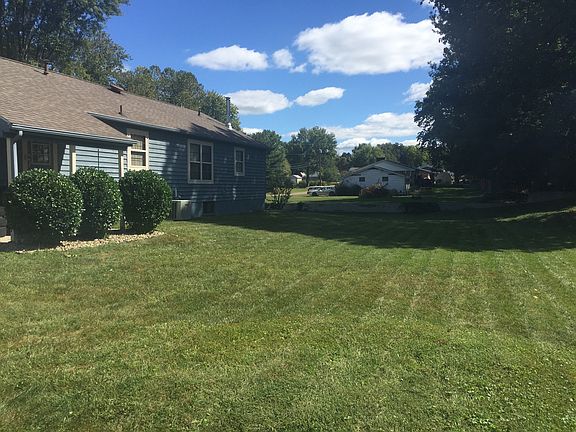 4th image of 12 Valley Manor Ln