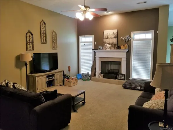 97 Breckenridge Ct, Deatsville, AL 36022