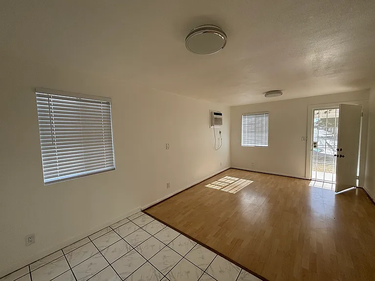 870 La Mesa St — Photo 6