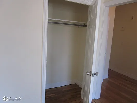 Rented by Kian Realty | media 8