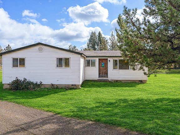 2nd image of 64904 Rimrock Dr