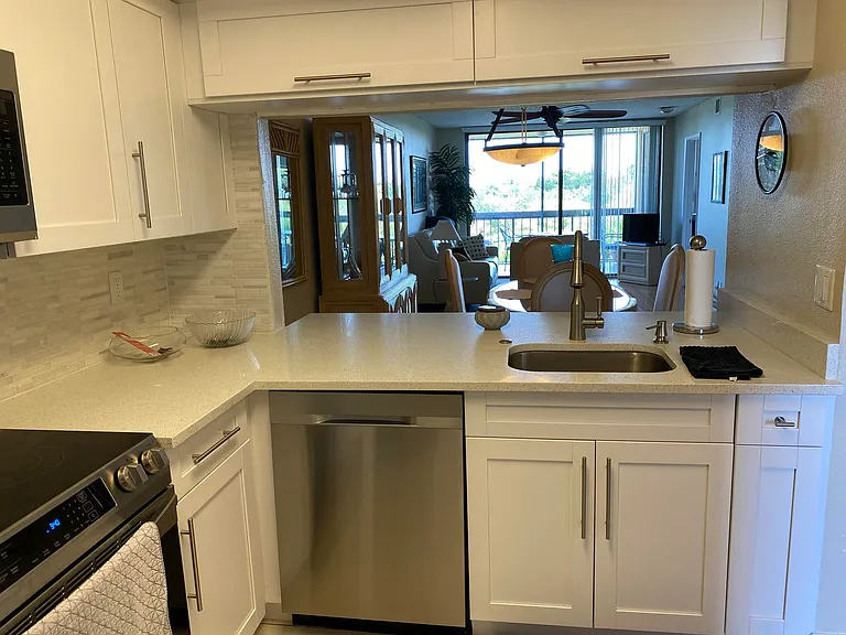 600 Egret Cir #7401 — Photo 8