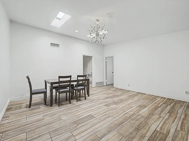 3650 E Poinsettia Dr — Photo 5