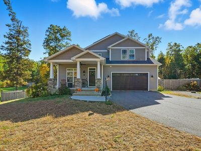 56 Pomeroy St, Easthampton, MA, 01027