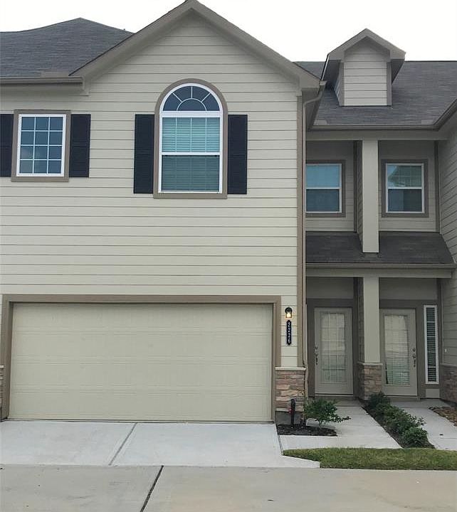 1st image of 2226 Bermuda Palms Dr
