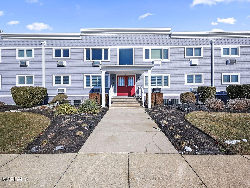 1st image of 210 5th Avenue #25