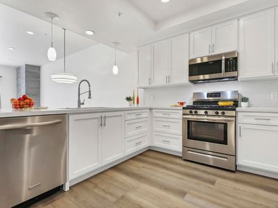 2601 S Broadmoor Dr APT 2, Palm Springs, CA, 92264