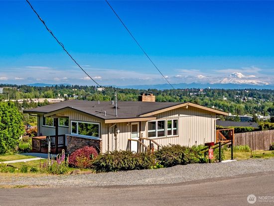 705 S 209th Street, Des Moines, WA 98198