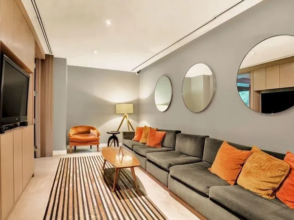 225 Rector Place image 12 of 13